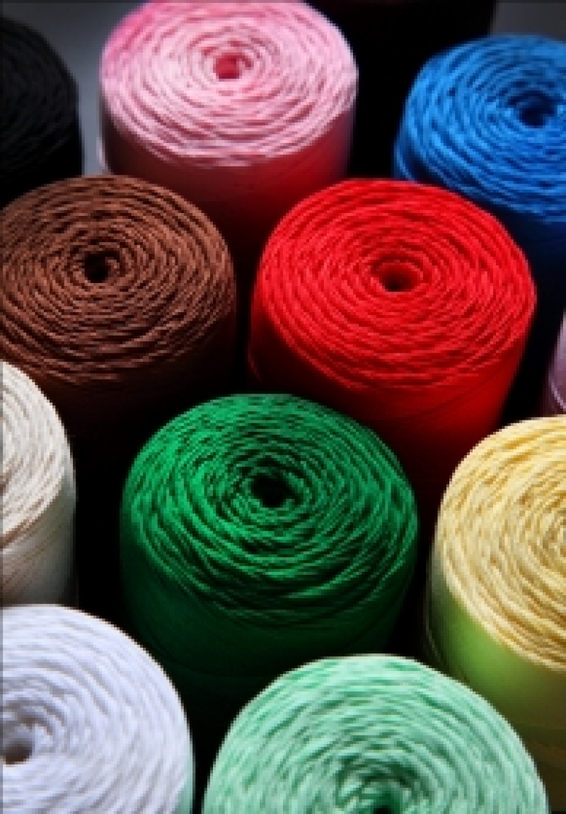 ３本撚りの綿糸 カラフルに多彩にご利用いただけます マクラメ 手芸 たこ糸 クラフト ラッピング 綿糸３号 玉巻加工 町田絲店 町田糸店 は 組紐やオリジナルストラップ リボンの販売をしております